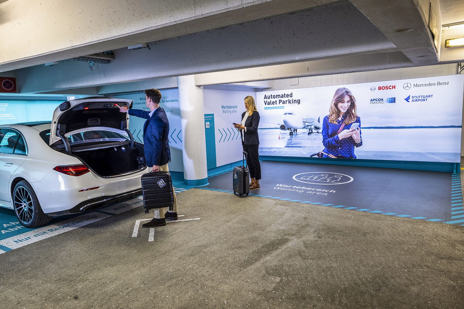 Anteprima mondiale: sistema di parcheggio a guida autonoma Bosch e Mercedes-Benz approvato per uso commerciale