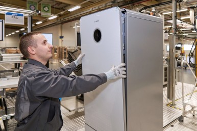 Ad Eibelshausen Bosch produce unità interne per la nuova generazione di pompe di ...
